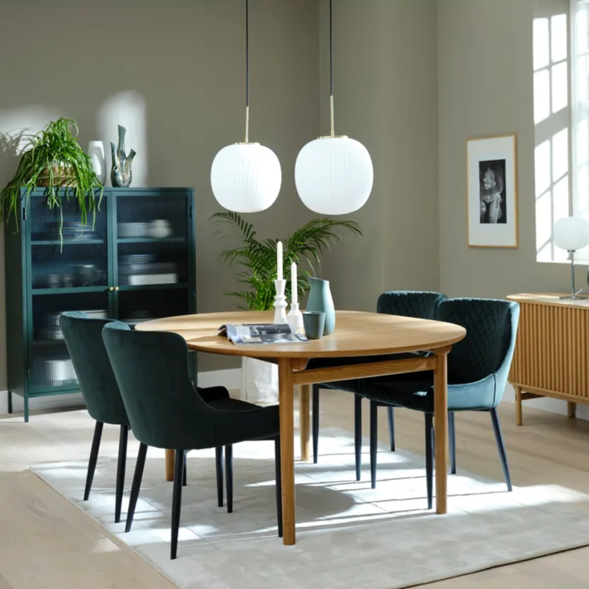 UQ CRYSTAL Green elegant Upholstered indoor chair